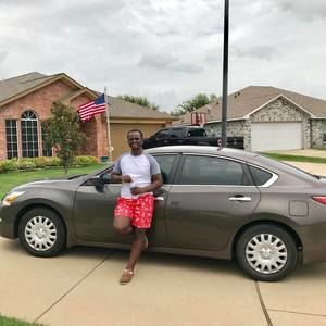 Meet your Posher, Emmanuel